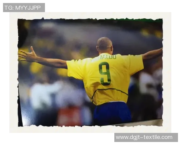 巴西足球传奇罗纳尔多的辉煌职业生涯与影响力解析 巴西足球传奇罗纳尔多的辉煌职业生涯与影响力解析