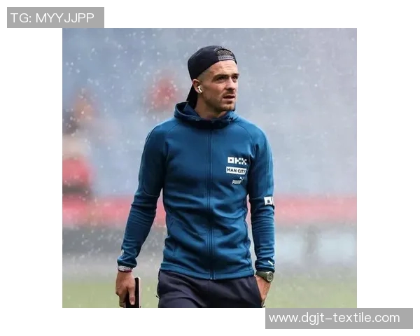 如何时尚佩戴足球明星签名帽子展现个性与魅力