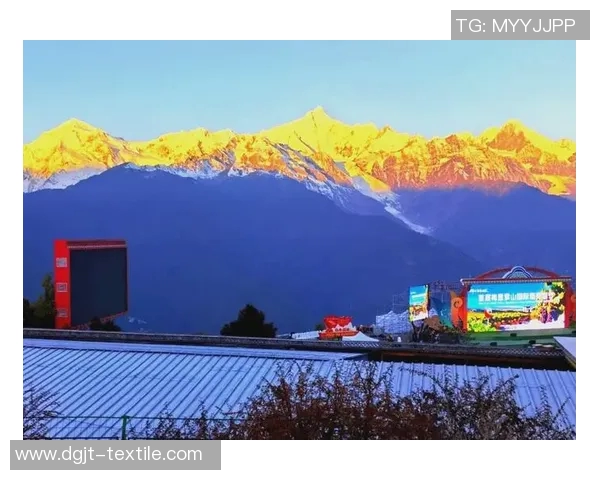 梅里雪山的神秘魅力与周边自然风光的完美融合探秘之旅